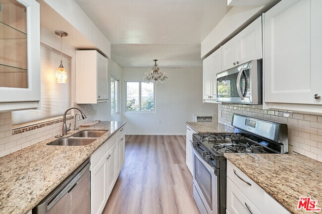 Building Photo - 12129 Beverly Blvd Unit 3C Rental