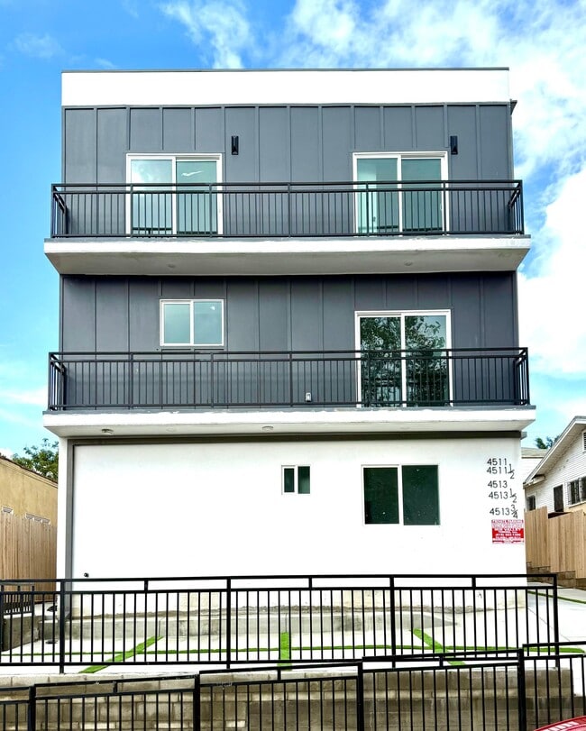 Building Photo - 1615 2nd Ave Unit 1
