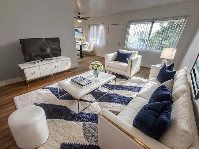 Photo - 1852 N Wilton Pl Unit 9