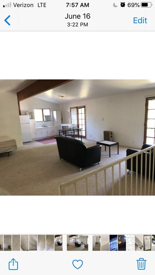 Living room - 921 Oxford Ave Townhome