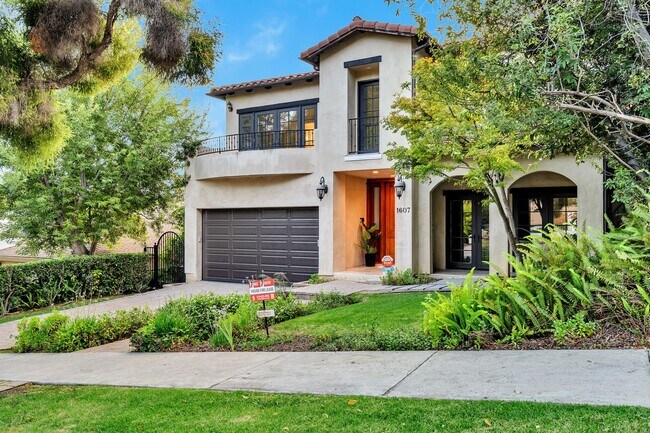 Photo - GORGEOUS 7 BED 6.5 BATH FOR LEASE IN BEVER...