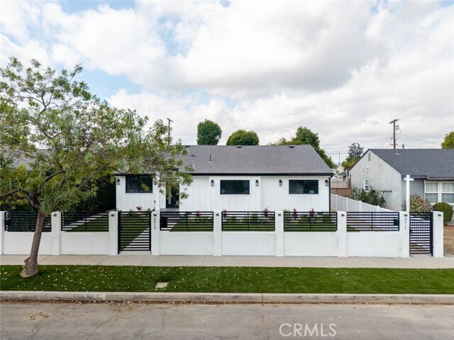 Building Photo - 6219 Sylvia Ave