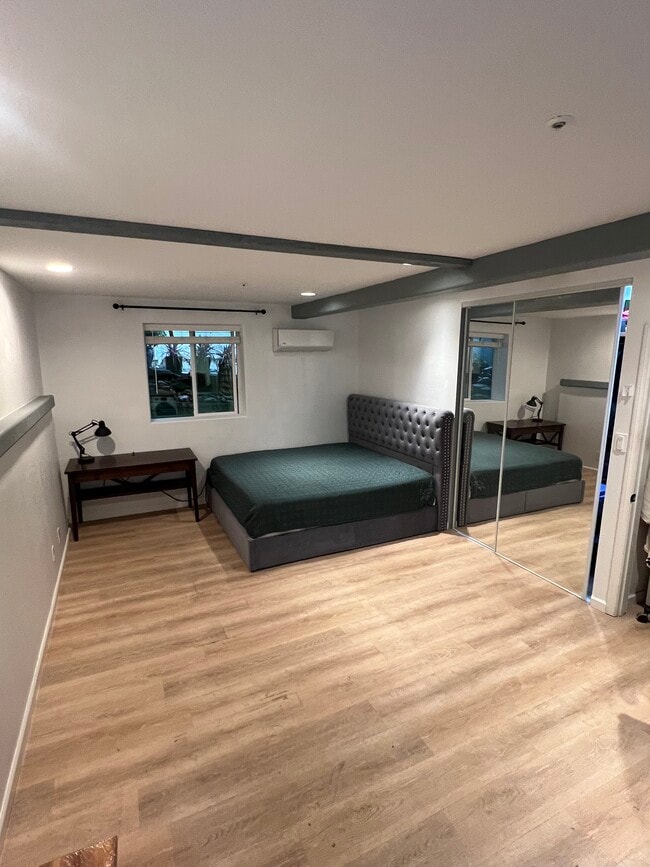 Building Photo - 21600 Wahoo Trl Unit 1