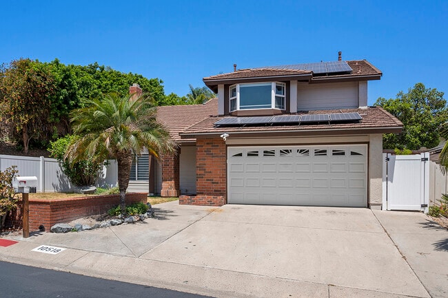 Photo - 10518 Pine Grove St