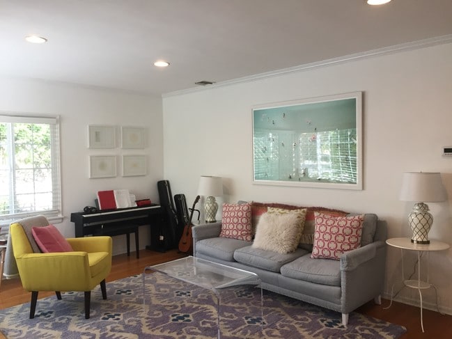 Living room - 2457 Ashland Ave