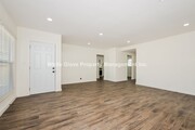 Photo - Beautifully Remodeled 3 Bed / 1.5 Bath Bellflow Home with New Upgrades Throughout