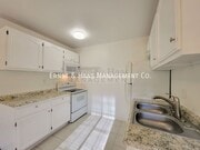 Photo - 1039 E Ridgewood St House