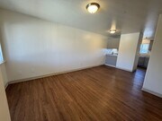 Photo - 500 S Oakley Ave Apartment Unit 500H