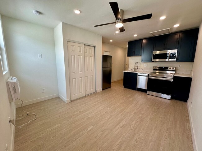 Photo - 3608 Keystone Av Unit 08 09