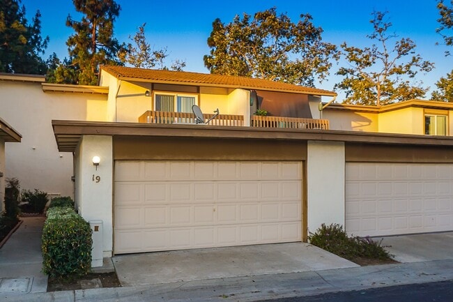STUNNING 3BD/2.5BA TOWNHOUSE - BONITA VIEW... - STUNNING 3BD/2.5BA TOWNHOUSE - BONITA VIEW...