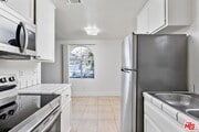 Photo - 6616 Sylmar Ave