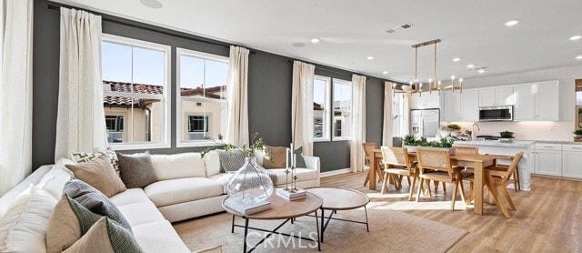 Photo - 501 Tamarind Way