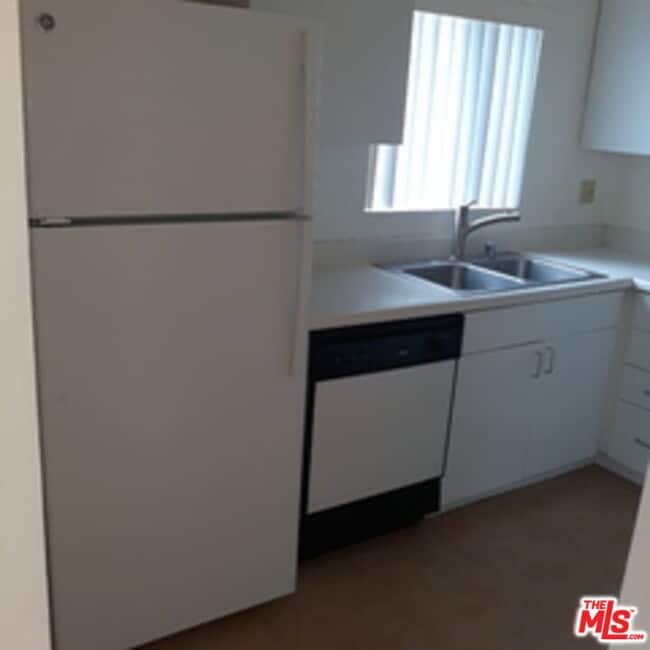 Photo - 2432 Colby Ave Unit 102