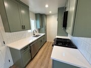 Photo - Remodeled Midtown Apartment- Private Washer/Dryer +AC!! Unit 2161 Channel
