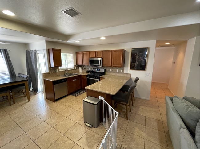 Photo - Large 4 Bedroom 2 bath Home in Chocolate Drop Neighborhood