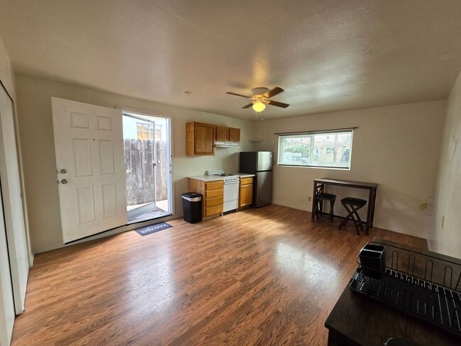 Building Photo - Amazing Studio Only Minutes from J st Marina