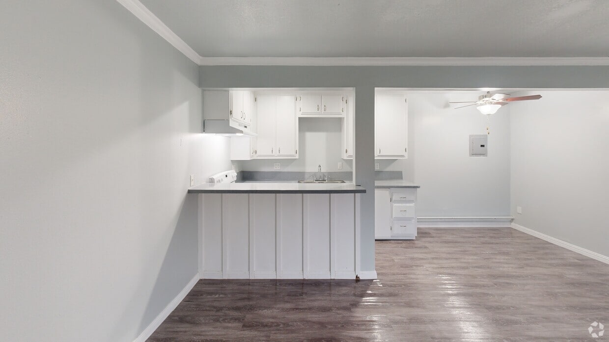 3D Tour - Holiday West Apartments