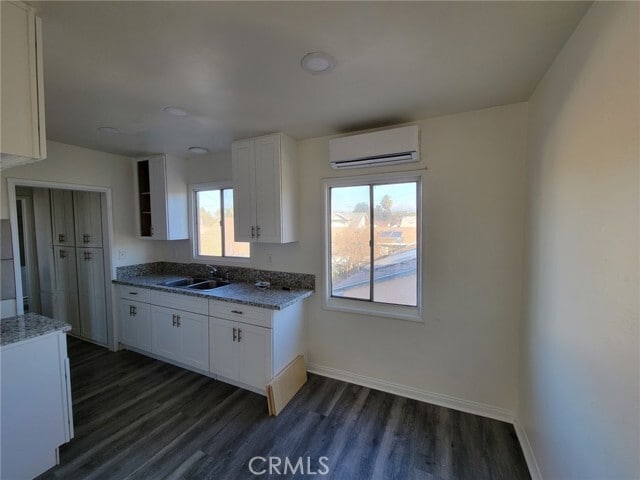 Building Photo - 757 S Towne Ave