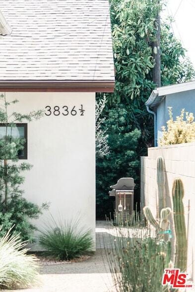 Photo - 3836 1/2 Seneca Avenue Unit