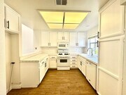 Photo - Beautiful 3 Bedroom Townhome near Mission ...