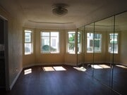 Photo - Cleveland Unit 4576