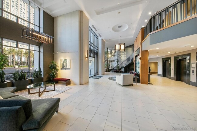 Photo - 680 Kettner Blvd