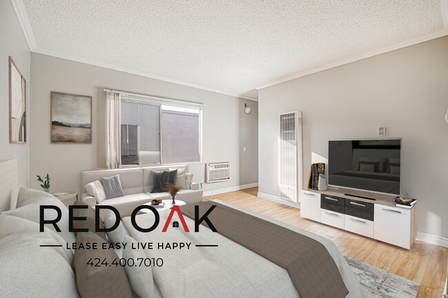 Building Photo - 15405 Vanowen St