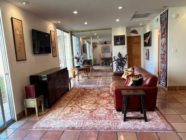 Photo - 100 S Doheny Dr Unit 214