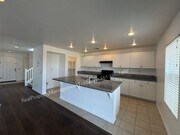 Photo - 2817 Goldenrain St