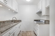 Studio - 500SF - Kitchen - 3320 Redondo Beach Blvd.