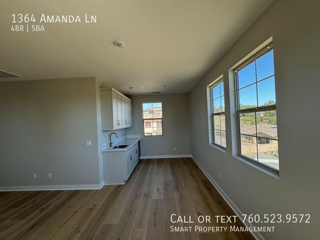 Photo - 1364 Amanda Ln