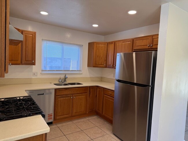 Photo - 204 N X St
