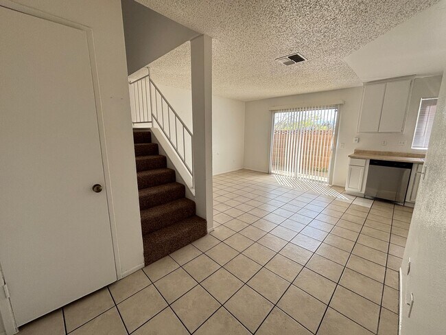 Photo - East Palmdale Townhouse