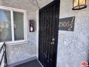 Photo - 2506 1/2 W 85th St Unit 2506 1/2