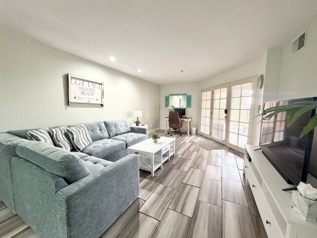 Photo - AVAILABLE NOW!! Charming FURNITURE OPTIONAL 1 Bed/2 Bath In Palm Springs Deauville Community!!