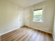 Photo - 4125 1/2 S. Van Ness Ave Condo
