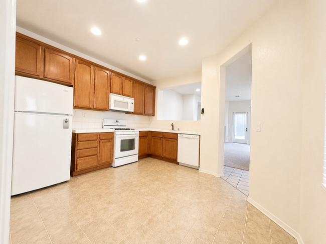 Photo - 3 Bedroom condo in Lake Elsinore