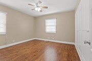 Photo - 1525 S Beverly Dr House