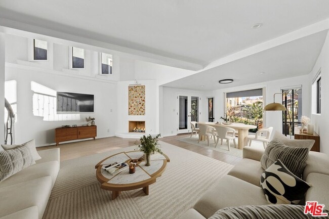 Building Photo - 2316 Strongs Dr