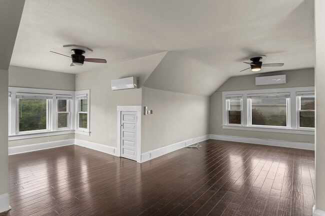 Photo - 531-535 W Juniper Street Unit 533 W Juniper Street