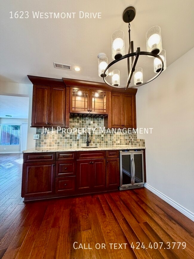 Photo - 1623 Westmont Dr