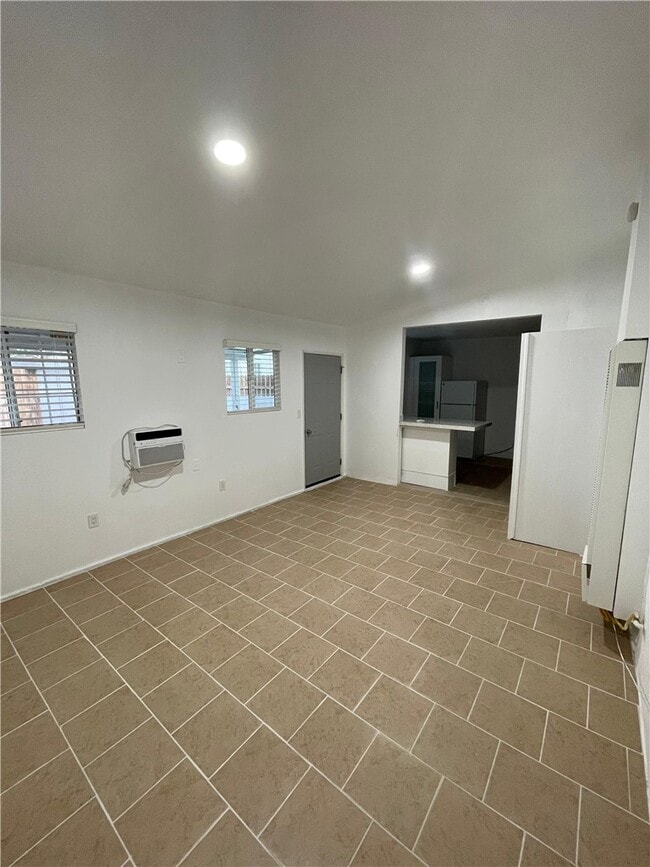 Photo - 369 E Avenue R4