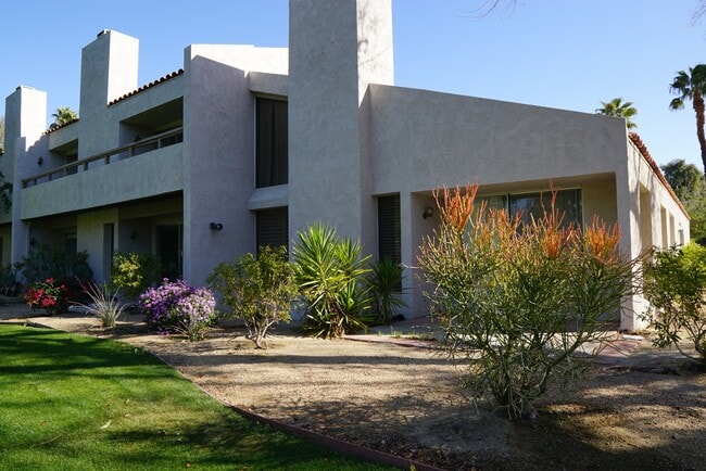 Building Photo - 35106 Mission Hills Dr