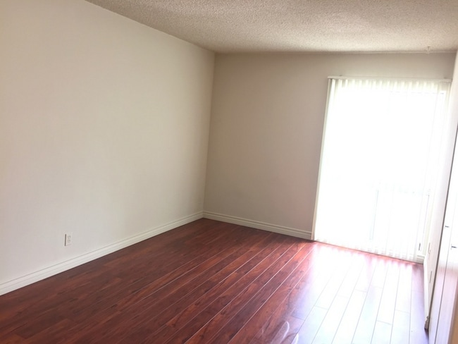 Photo - 530 Veteran Ave Apartment