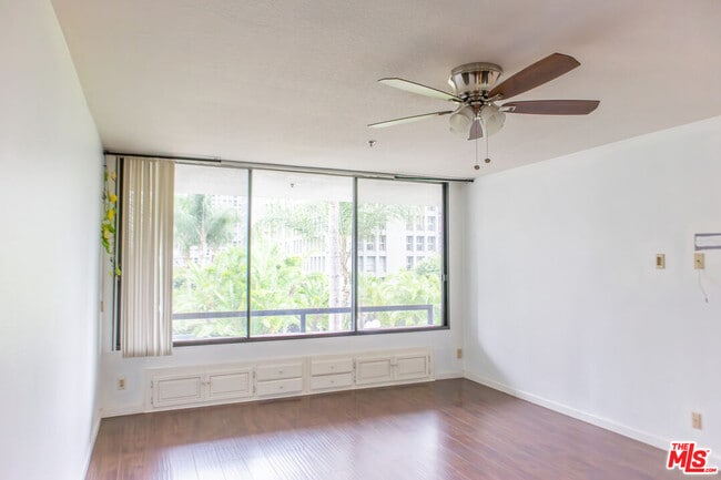 Photo - 880 W 1st St Unit 205