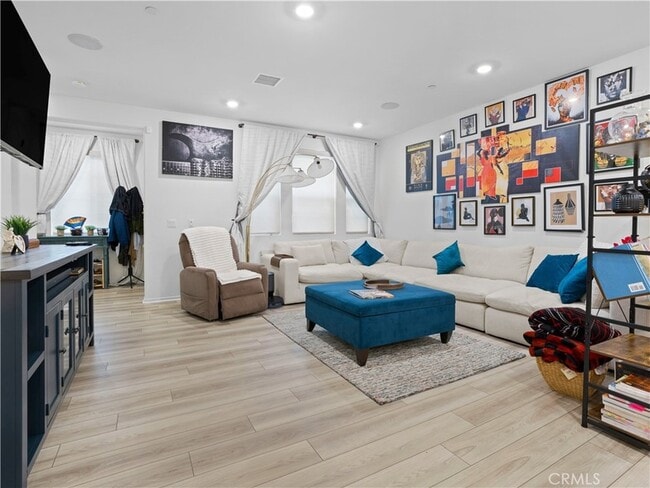 Photo - 5628 Kate Way