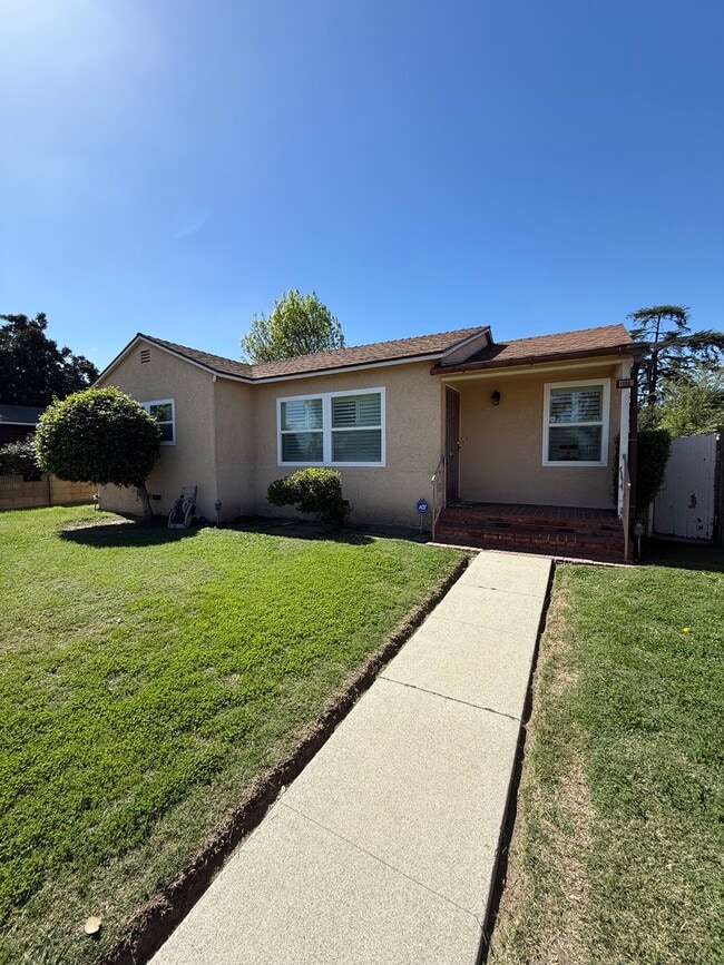 Building Photo - 13247 Columbia Way