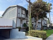 Photo - 2 Bed / 2.5 Bath Tri-Level Townhome – Gated Community in North Redondo Beach (Torrance PO)