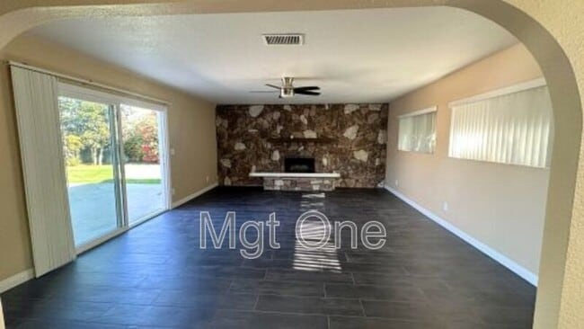 Photo - 1899 Dawn Ridge Dr