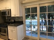 Upgraded Kitchen - 1119 Lincoln Blvd Apartment Unit 1